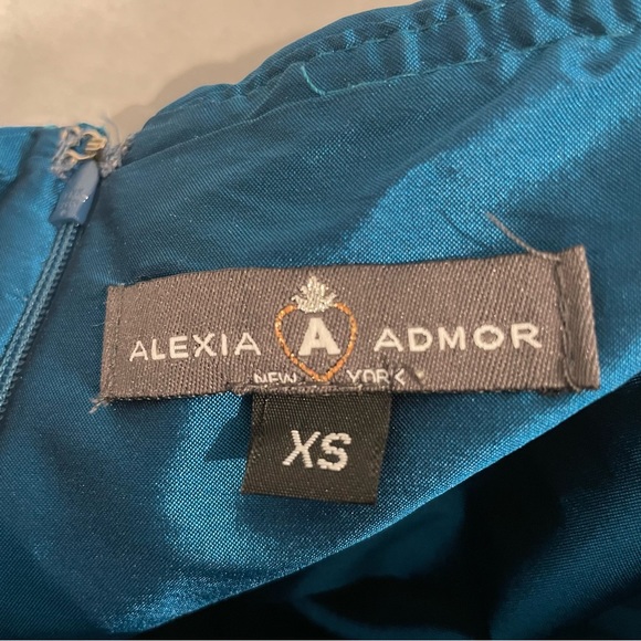 Alexia Admor Cocktail Dress - Picture 4 of 5